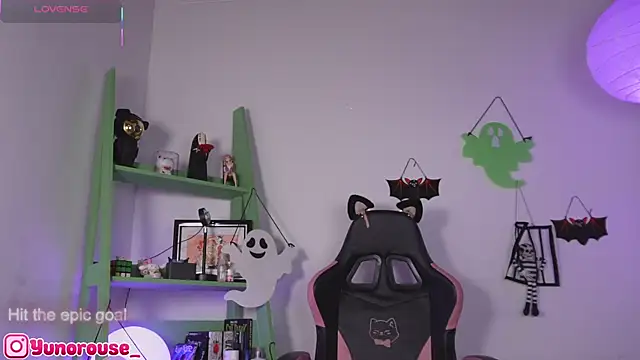 YunoRose  online show from 6, 11, 2025