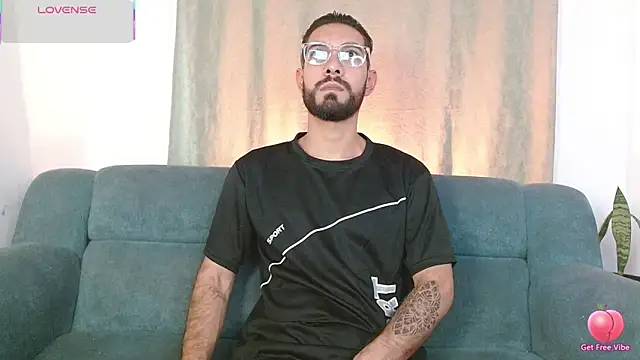 Snapshot of ReyPablo1 chatting on 3, 10, 2025 ReyPablo1 online show from 3, 10, 2025