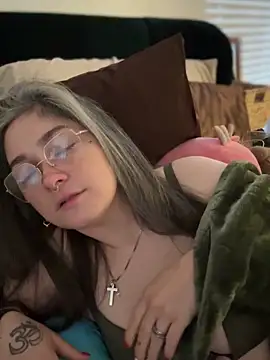 Alix Valentine online show from 21, 11, 2025