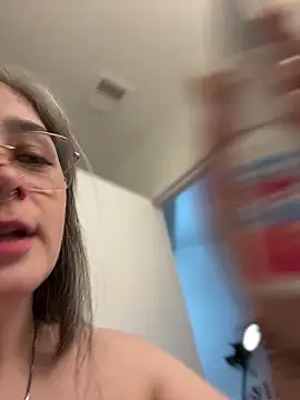 Snapshot of Alix_Valentine chatting on 8, 2, 2026 Alix Valentine online show from 8, 2, 2026