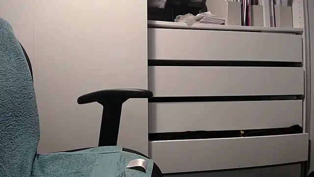 Colbaker6969 online show from 19, 12, 2025