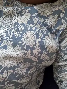 Snapshot of Villageanuty chatting on 18, 9, 2025 Villageanuty online show from 18, 9, 2025