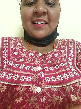 Snapshot of Villageanuty chatting on 8, 10, 2025 Villageanuty online show from 8, 10, 2025