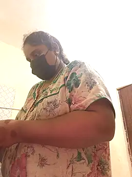 Snapshot of Villageanuty chatting on 18, 10, 2025 Villageanuty online show from 18, 10, 2025