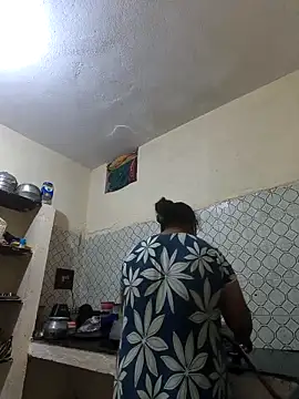 Snapshot of Villageanuty chatting on 13, 11, 2025 Villageanuty online show from 13, 11, 2025