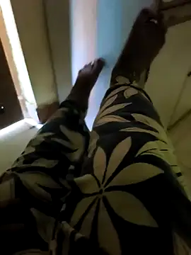 Snapshot of Villageanuty chatting on 29, 11, 2025 Villageanuty online show from 29, 11, 2025