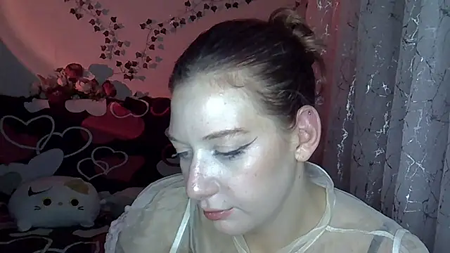 Lily Ember online show from 9, 11, 2025