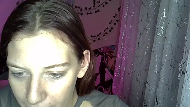 Lily Ember online show from 10, 11, 2025