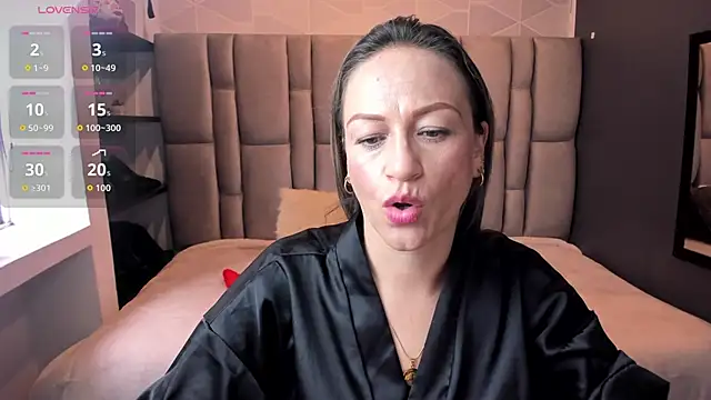 Snapshot of Charlot_milf chatting on 1, 10, 2025 Charlot milf online show from 1, 10, 2025