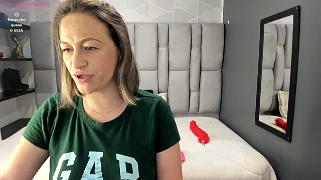 Charlot milf online show from 11, 3, 2026