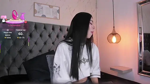 Anya Belth online show from 15, 12, 2025