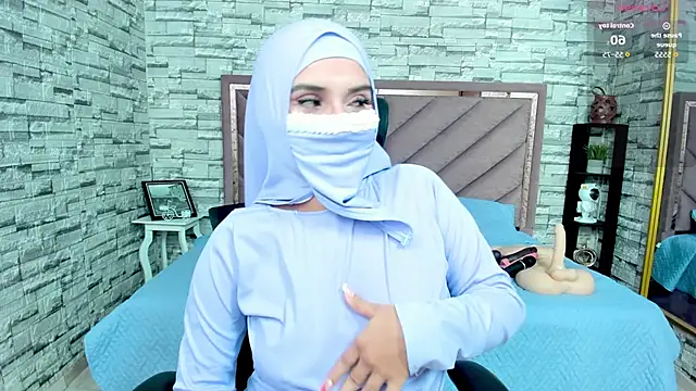 Snapshot of malek_zark2 chatting on 17, 10, 2025 malek zark2 online show from 17, 10, 2025