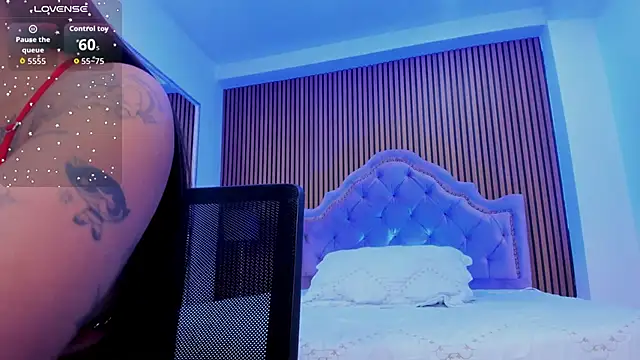 SelenaStonne online show from 22, 11, 2025