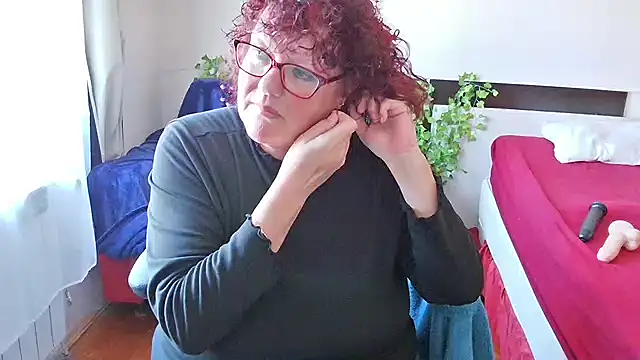 -Curvy- online show from 1, 12, 2025