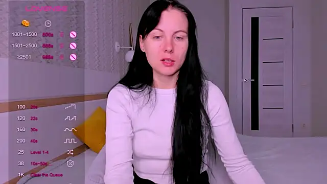 Snapshot of Elle_Pearl_ chatting on 17, 10, 2025 Elle Pearl online show from 17, 10, 2025