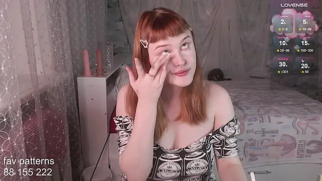 Snapshot of blissful_muse2 chatting on 8, 10, 2025 blissful muse2 online show from 8, 10, 2025