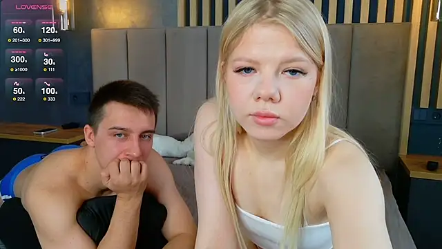 Snapshot of SandraGaze chatting on 8, 2, 2026 SandraGaze online show from 8, 2, 2026