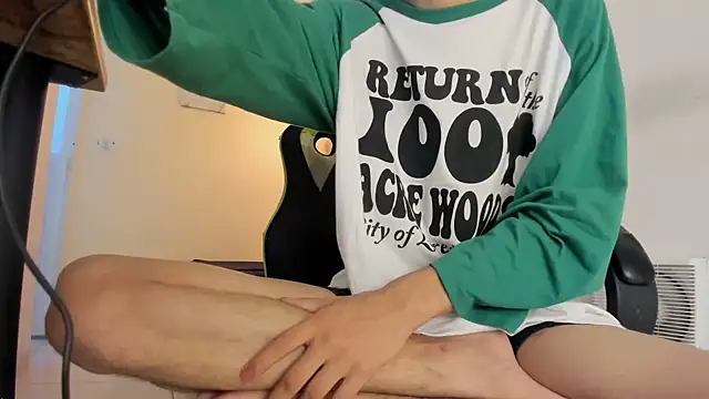 Darkknightx01 online show from 6, 10, 2025