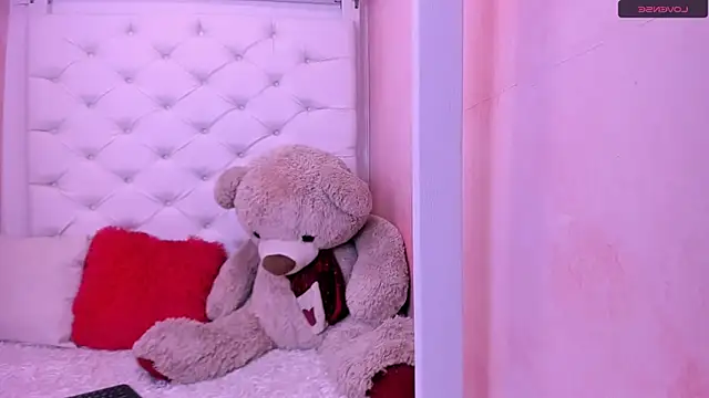 eimy skinny  online show from 11, 4, 2026