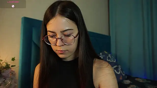 ywixos online show from 10, 10, 2025