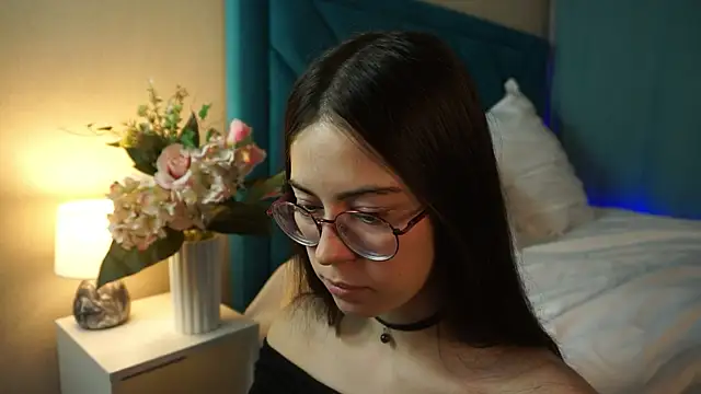 ywixos online show from 2, 12, 2025