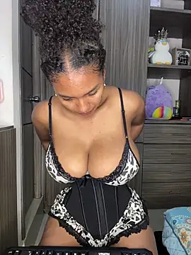 Snapshot of Mia_sweet80 chatting on 18, 10, 2025 Mia sweet80 online show from 18, 10, 2025