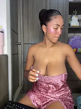 Snapshot of Mia_sweet80 chatting on 20, 10, 2025 Mia sweet80 online show from 20, 10, 2025