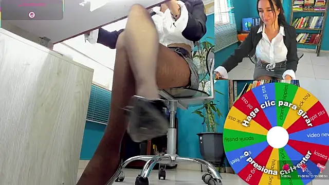 Snapshot of swmilena_hot_ chatting on 8, 9, 2025 swmilena hot online show from 8, 9, 2025