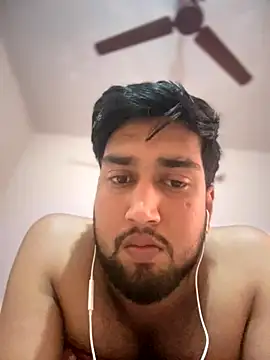 Snapshot of aka_big chatting on 18, 11, 2025 aka big online show from 18, 11, 2025