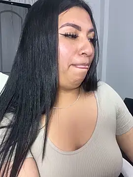 Snapshot of Issa_Santana chatting on 20, 11, 2025 Issa Santana online show from 20, 11, 2025