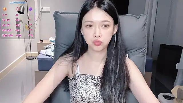 NiNi-baby520 online show from 15, 11, 2025