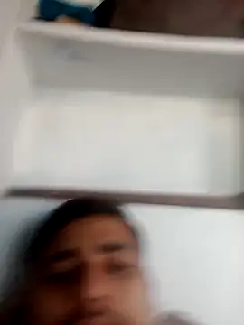 Desirock001 online show from 5, 11, 2025