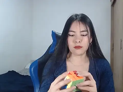 Snapshot of EloiseJun chatting on 6, 11, 2025 EloiseJun online show from 6, 11, 2025