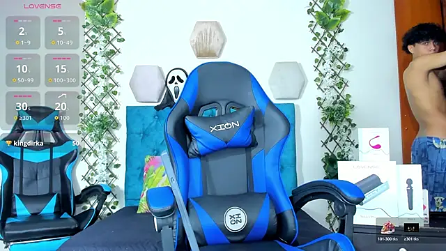 Snapshot of _taylor_black chatting on 30, 10, 2025 taylor black online show from 30, 10, 2025