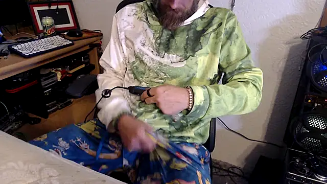 Snapshot of thejuicybacon chatting on 8, 10, 2025 thejuicybacon online show from 8, 10, 2025