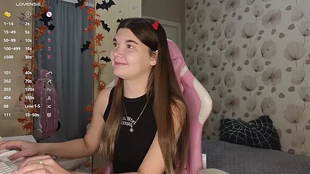 Snapshot of _cute_ice chatting on 31, 10, 2025 cute ice online show from 31, 10, 2025