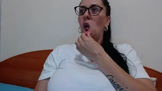 Snapshot of jollene chatting on 15, 6, 2026 jollene online show from 15, 6, 2026
