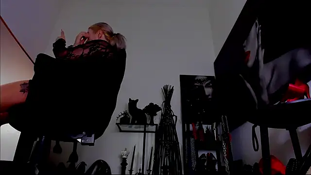 demisweet online show from 13, 2, 2026