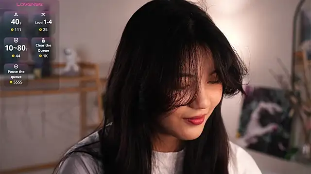 MoiraEger online show from 20, 10, 2025