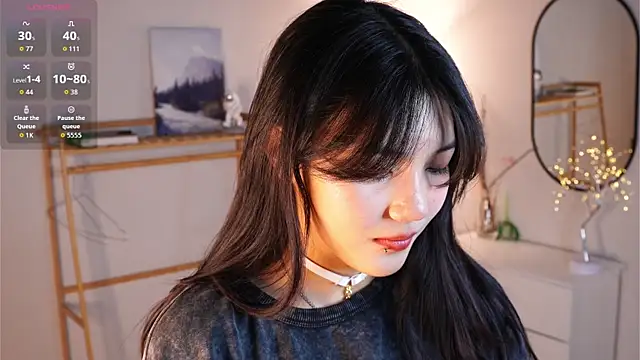 MoiraEger online show from 19, 12, 2025