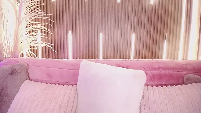 MylaDreams online show from 27, 9, 2025