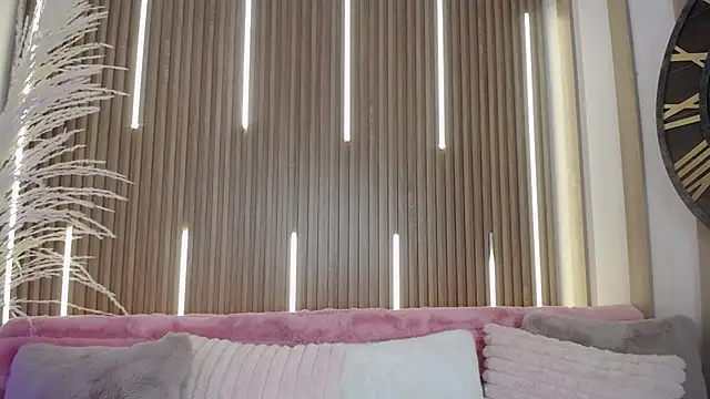 MylaDreams online show from 29, 9, 2025