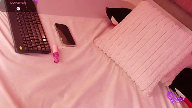 MylaDreams online show from 14, 7, 2026