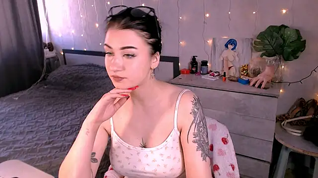Snapshot of Katie_Kiss chatting on 3, 6, 2026 Katie Kiss online show from 3, 6, 2026