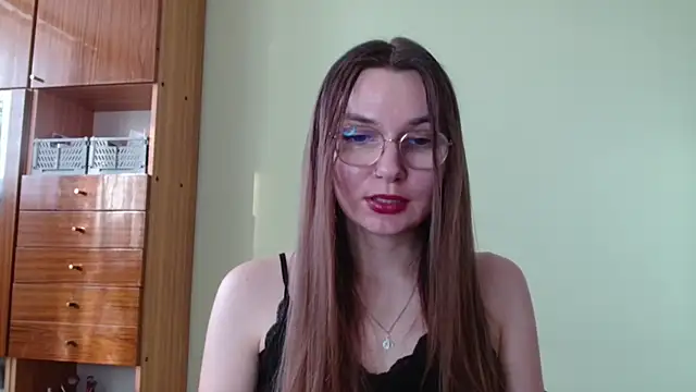 LooveELLYx online show from 24, 2, 2025