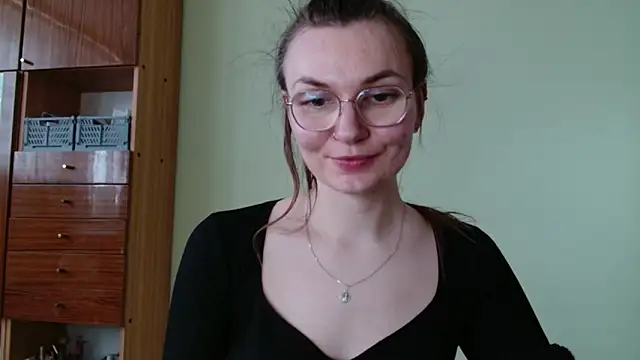 LooveELLYx online show from 27, 2, 2025