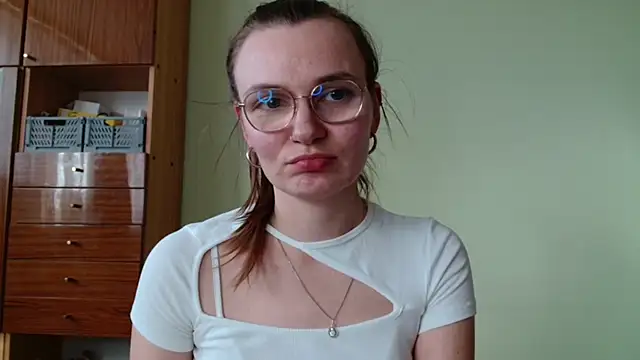 LooveELLYx online show from 1, 10, 2025