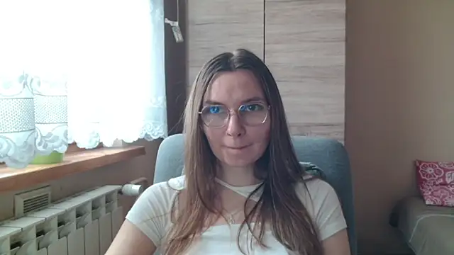 LooveELLYx online show from 12, 11, 2025