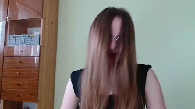 LooveELLYx online show from 20, 4, 2026