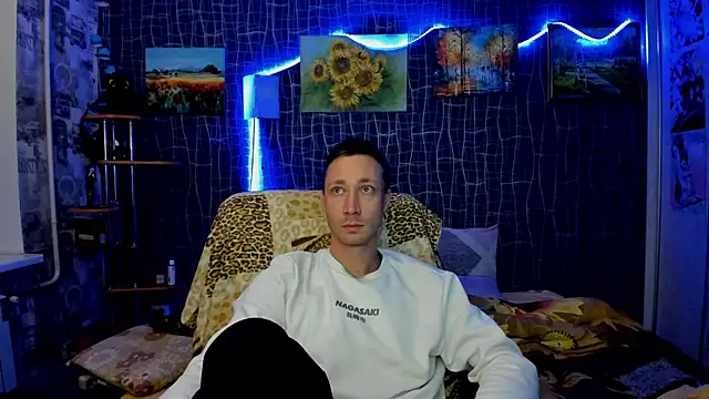 CuteBoy228 online show from 25, 11, 2025